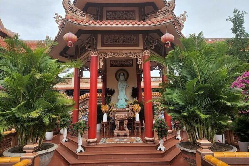 Da Nang Buddist Pagoda Tour - Half Day Private Guided Tour