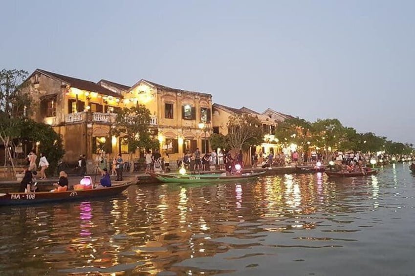 PrivateTour to Marble Moutain&Hoi An Ancient City,Delicious Dinner &Night Market