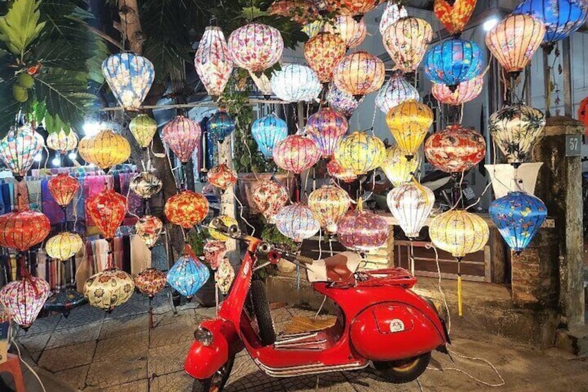 Private Tour to Marble Moutain & Hoi An City- Colourful Lanterns & Night Market