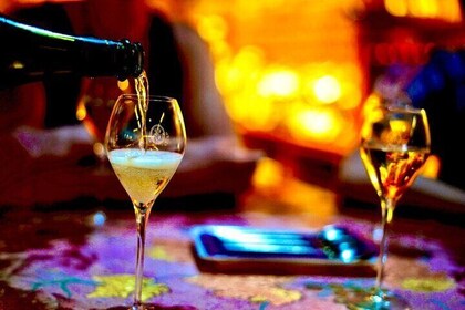 Sevilla Wine & Gourmet Tapas Tour by Food Lover Tour