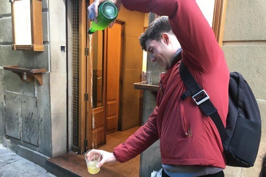 Pouring cider the Basque way!