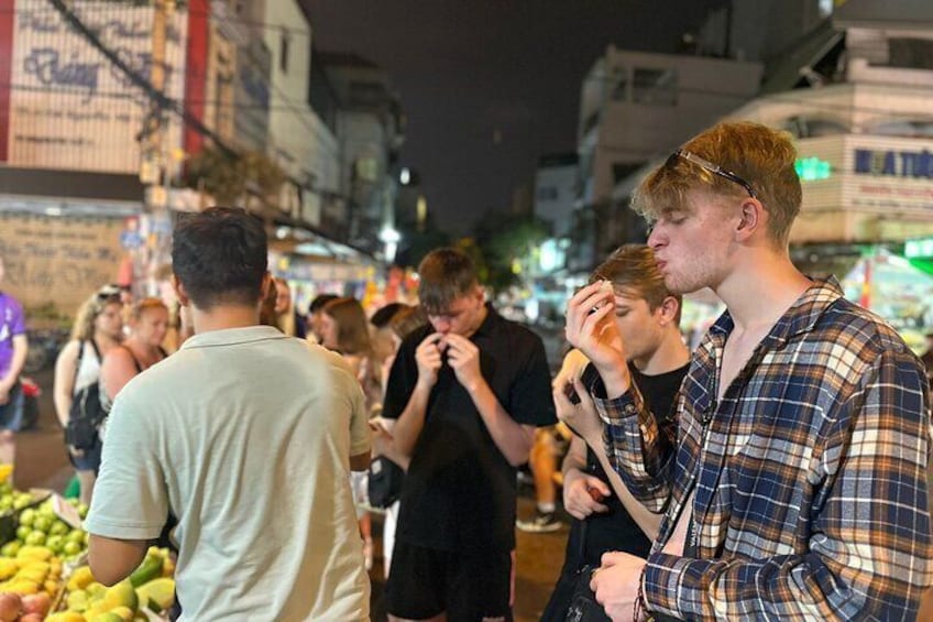 Local Night Walking Tour - AN Tours Vietnam