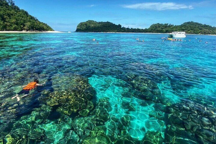 A full Day Haa & Rok islands from Koh Lanta( By Speed Boat)