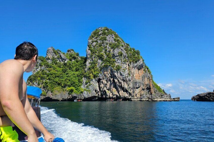 Full Day 4 Islands (Koh Ngai, Mook, Kradan,Chueak) By Speed Boat