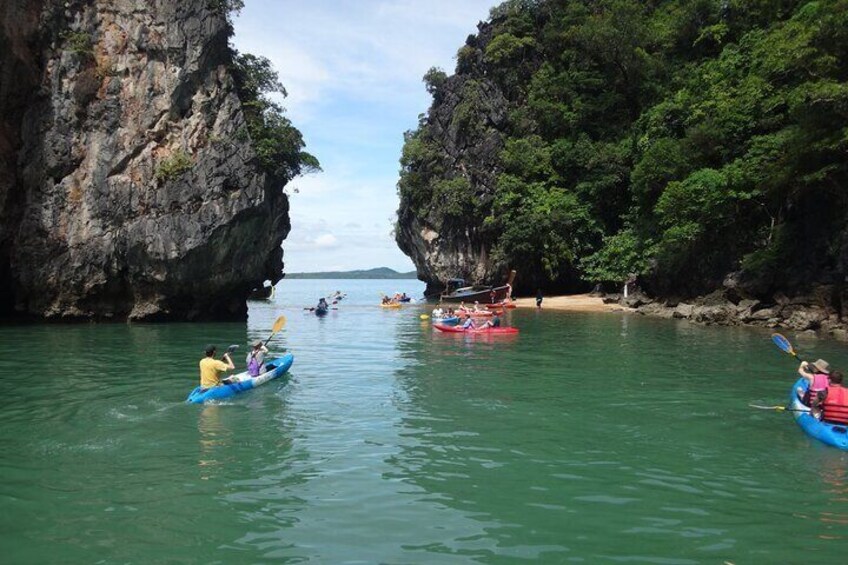 Koh Lanta half day Kayaking (Talabeng Sea Cave)