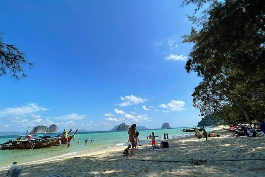 Koh Ngai Beach