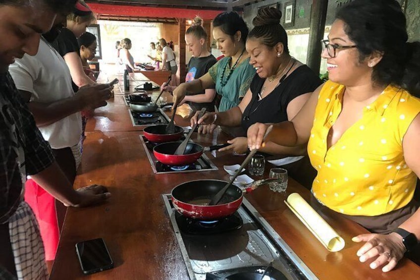 Happy cooking classes , learn how to make basic sauce 