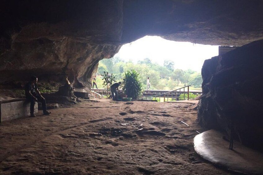 Kra-sae Cave 