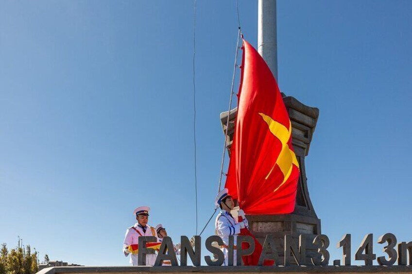 Amazing: Fansipan Legend Cable Car & Sapa Trekking-All Inclusive 1 Day/ 1/2 Day