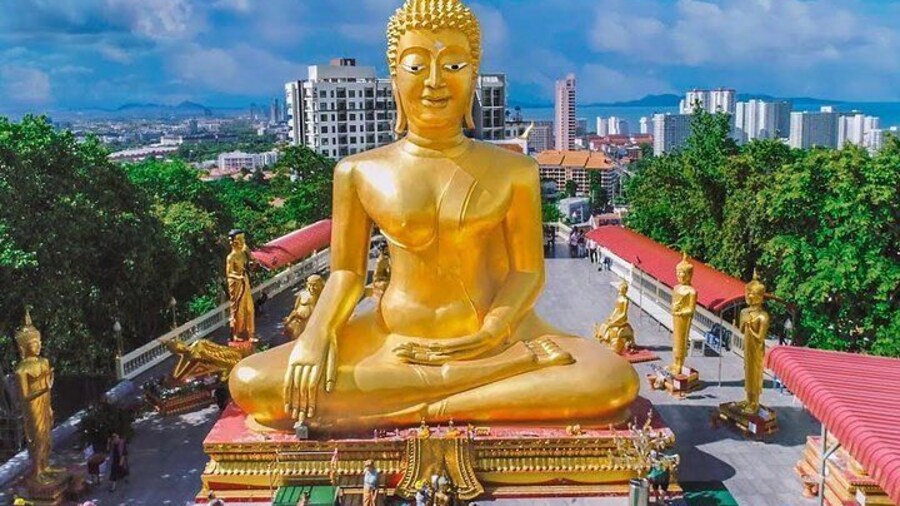 Selfie City & Temple Tour of Pattaya including Lunch