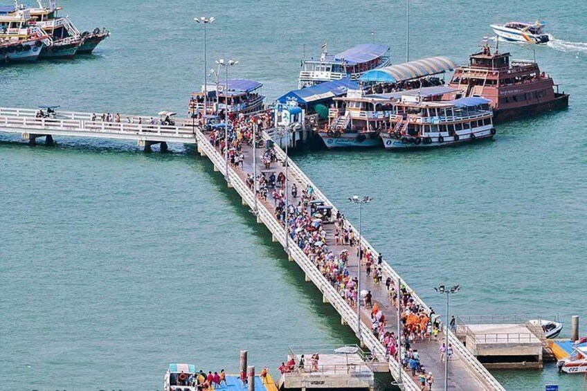 Selfie City & Temple Tour of Pattaya including Lunch