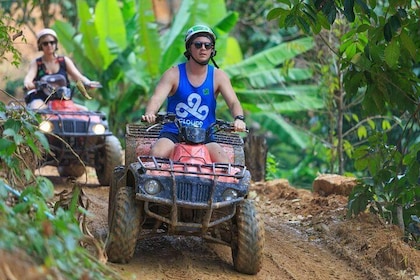Tour de aventura en vehículos todo terreno de Phuket (ATV)