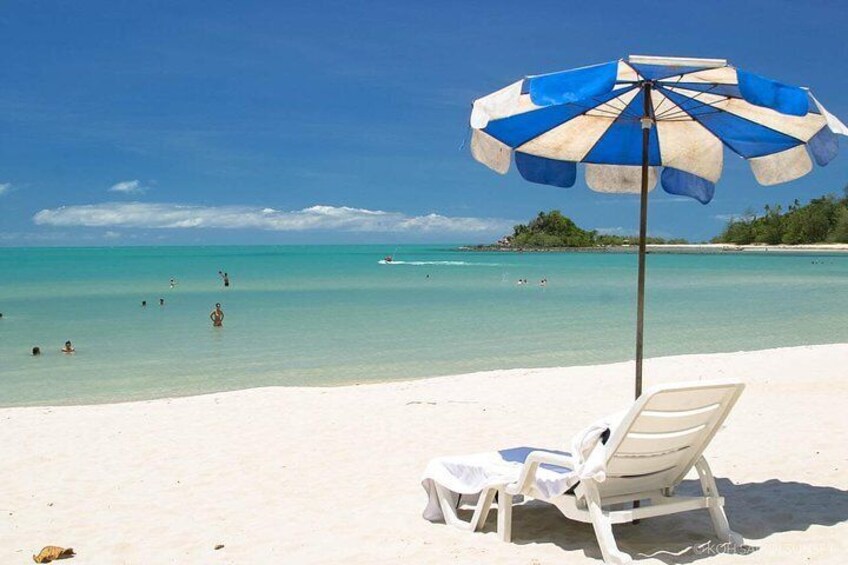 After lunch, more time for sunbathing, relaxing, sightseeing or sea canoeing.