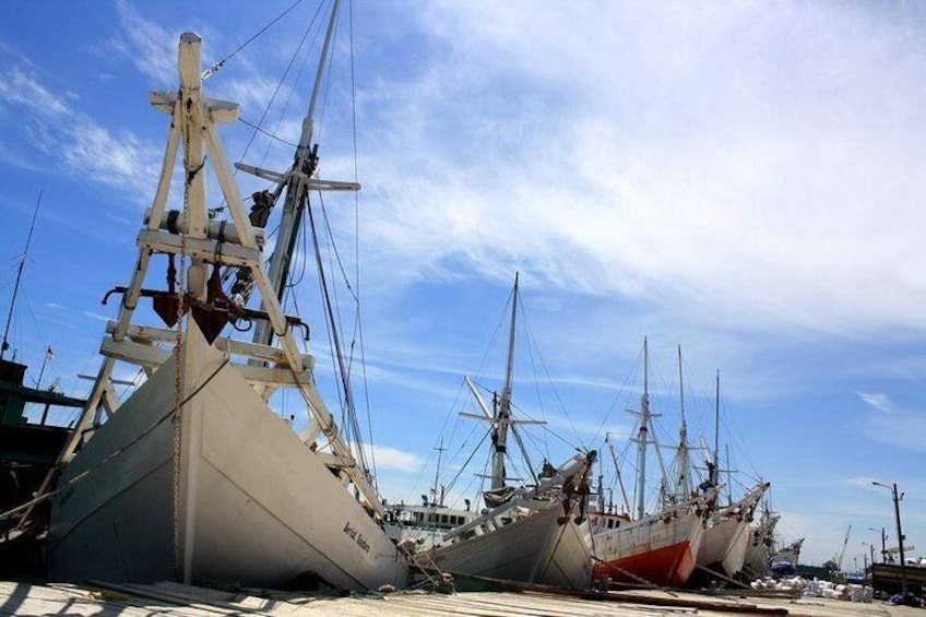 1 Day Makassar Natural Attraction Tour : Bantimurung Maros to Leang Leang