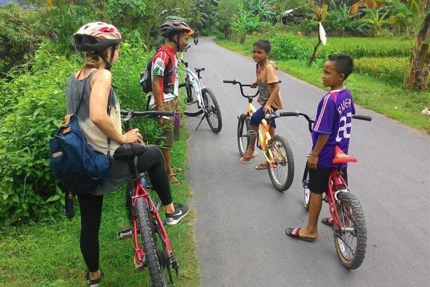 Private Lombok Cycling Tour : Rice Field, Plantations to Kerta Gangga Waterfall