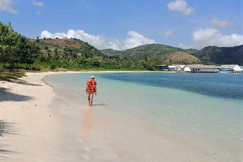 Private Lombok Hidden Beach Tour: Elak Elak, Sekotong, and Mekaki Beach