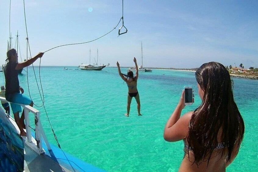 Catamaran Cruise in Aruba with Snorkeling Experience and Light Lunch