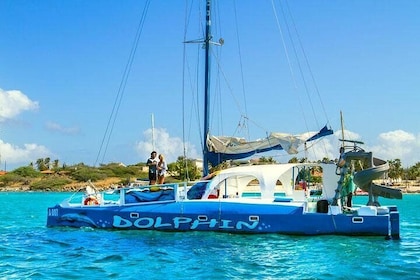 Catamaran Dolphin Snorkeling Cruise: Open bar, Light Lunch & I Love Aruba S...