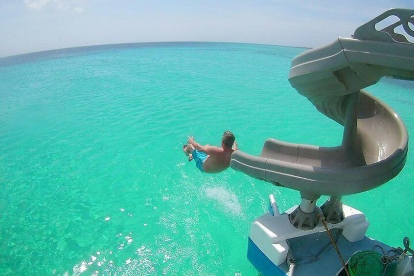 Catamaran Cruise in Aruba with Snorkeling Experience and Light Lunch