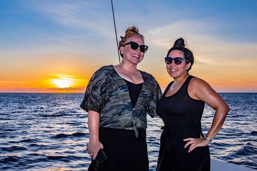 Catamaran Dolphin Sunset Cruise in Aruba