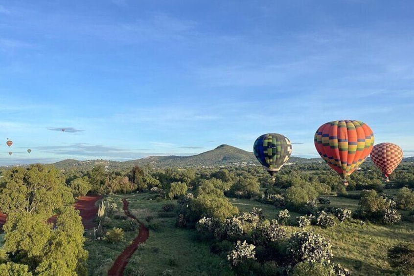 TEOTIHUACAN BALLOON RIDE (Transportation & breakfast)