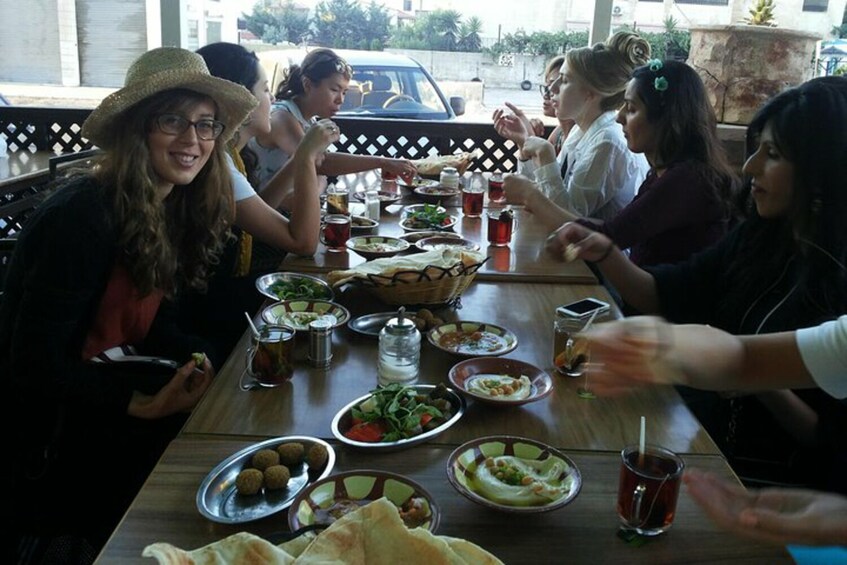 Amman City Tour Including Traditional Breakfast - Lunch