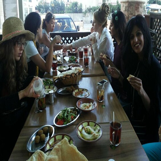 Amman City Tour Including Traditional Breakfast - Lunch