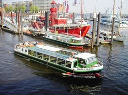 Guided Walking Tour of the Elbphilharmonie + Harbour Cruise