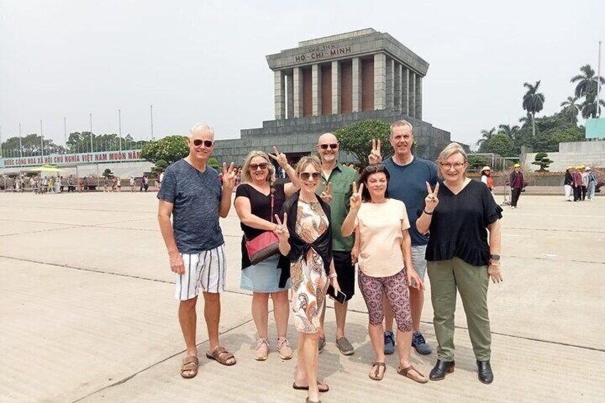 Hanoi City Tour Full Day with Lunch by Limousine 