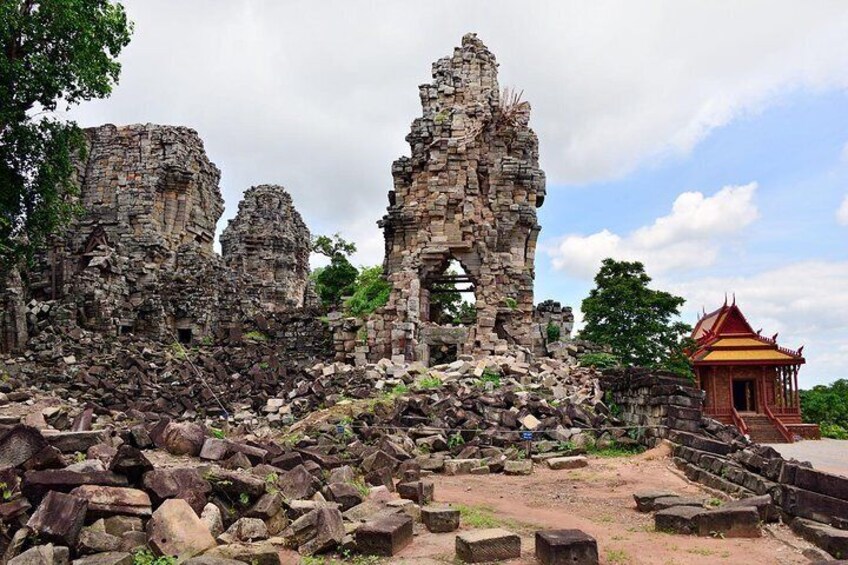 Private Banteay Chhmar, Banteay Toap & Ang Trapaeng Thma Guided Tour