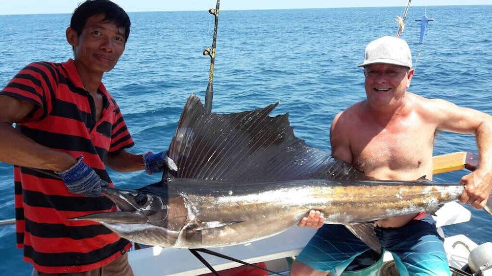 Day Fishing Join On Bottom Fishing By Spinning From Phuket