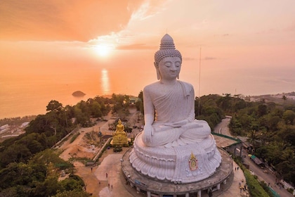 Ryhmäkierros: Phuket Cityn tutustuminen Ison Buddhan kanssa