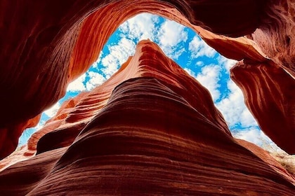 Peekaboo Slot Canyon Tour UTV and Hiking Adventure (Private)