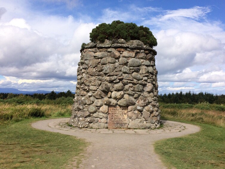 Shore Excursion- Culloden Battlefield -Clava Cairns- Whisky