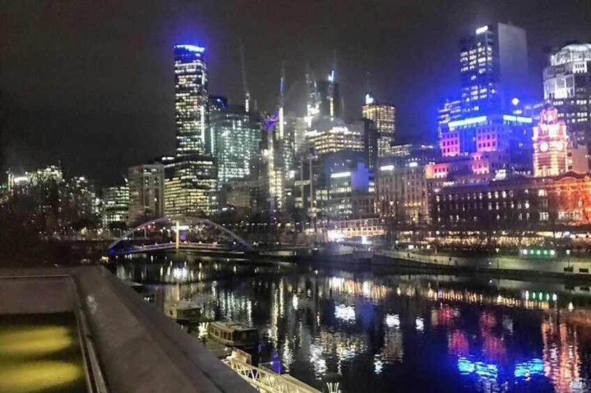 Melbourne at night 