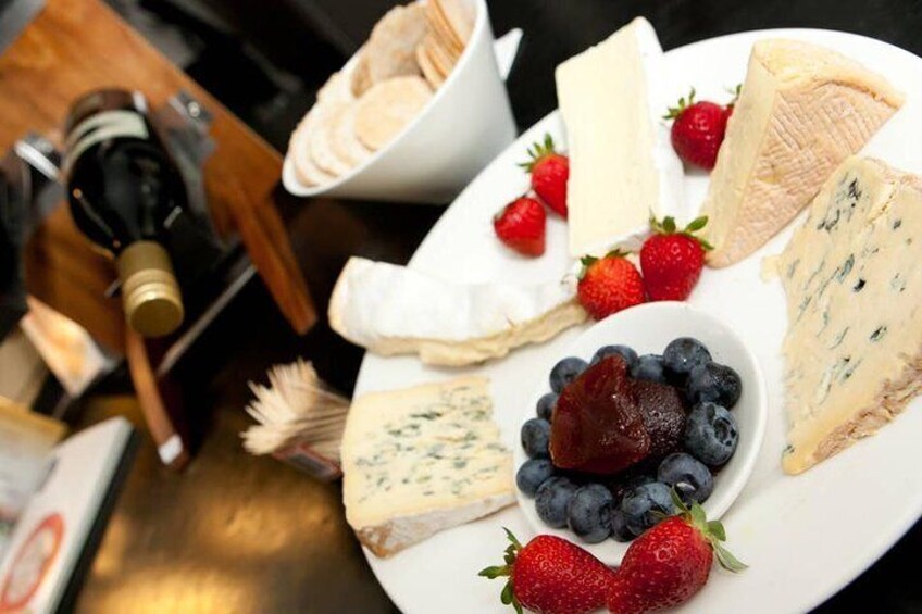 Chauffeured Cheese and Wine Tour with 3 Course Lunch - For 2