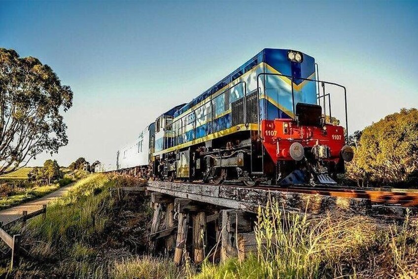 The Q Train - First Class For 2 - Lunch (Departing Drysdale)