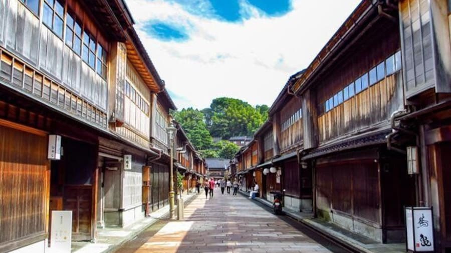 Kanazawa Half-day Private Tour with Government Licensed Guide