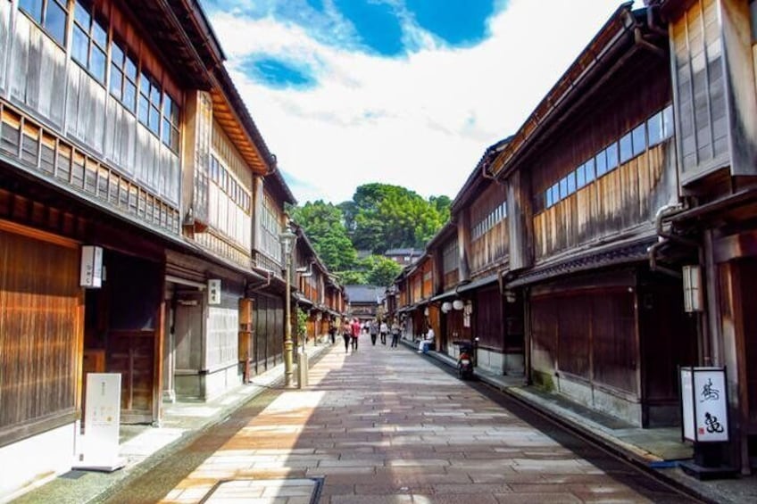Kanazawa Half-day Private Tour with Government Licensed Guide