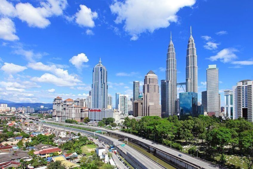 Kuala Lumpur Combo Package - Return Airport Transfer with Half-day City Tour