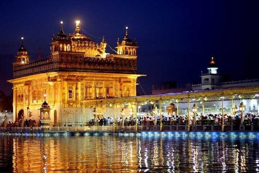 Private Full-Day City Tour of Amritsar visit Golden Temple with Wagah Border