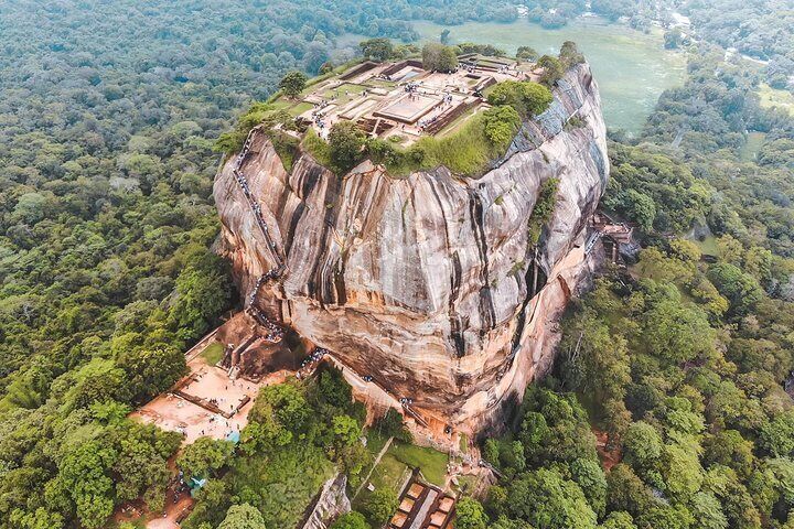 All-inclusive Sigiriya Rock Fortress And Cave Temples Private Day Trip