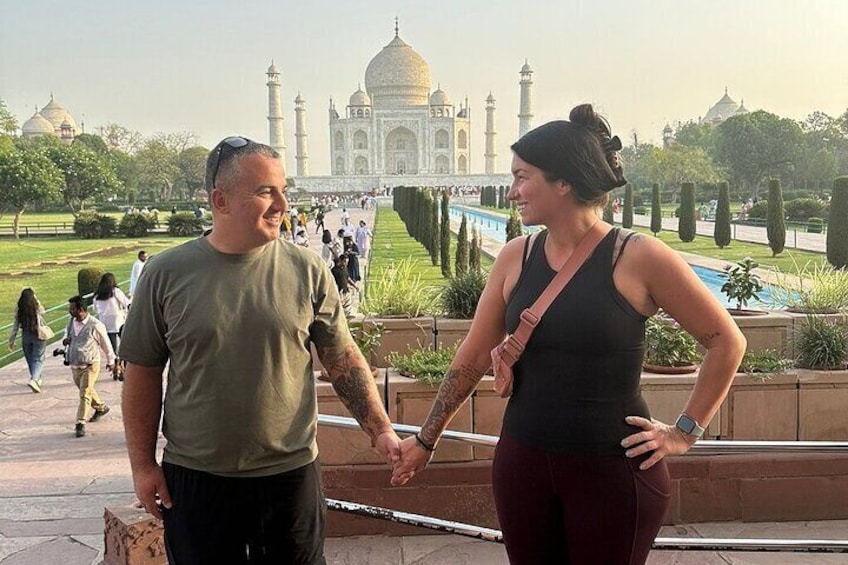 Sunrise Taj Mahal & Agra Fort Day Tour by Car From Delhi