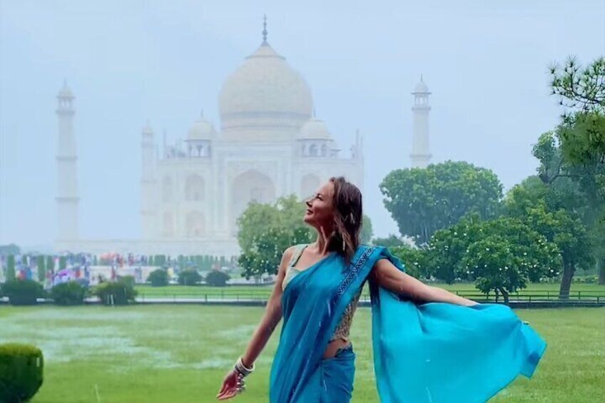 Taj in rain