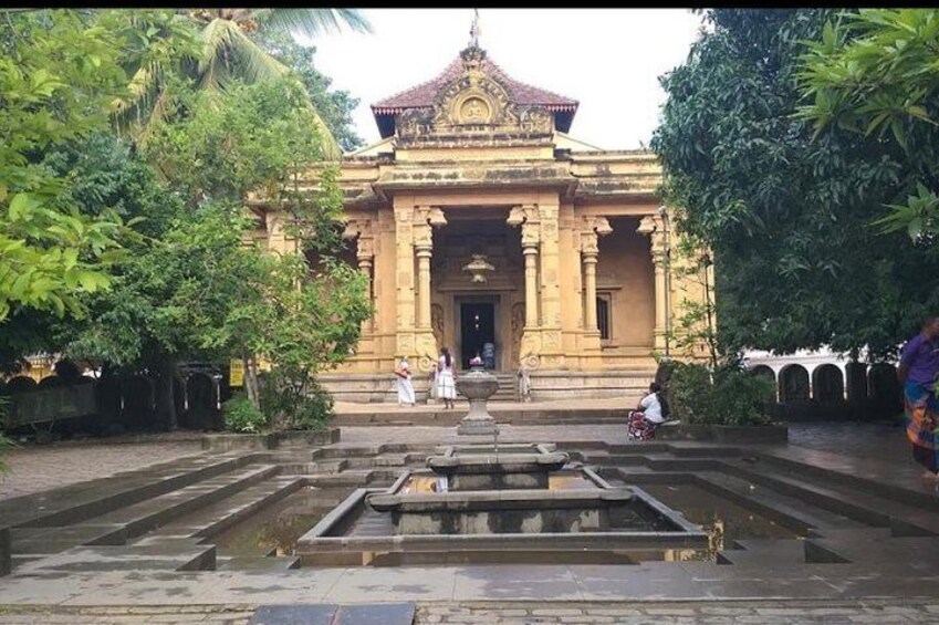 kelaniya Temple 