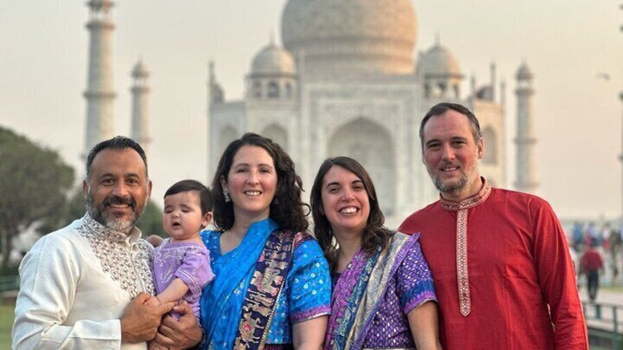 Private Taj Mahal Sunrise Day Tour From Delhi by Ac Car - All Inclusive
