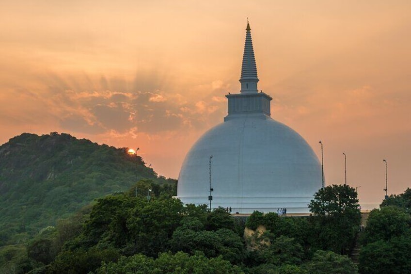 Buddhist temple in Sri Lanka, Evening with sunset view