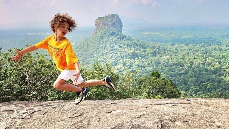 Sigiriya Rock Fortress and Cave Temples Day Trip