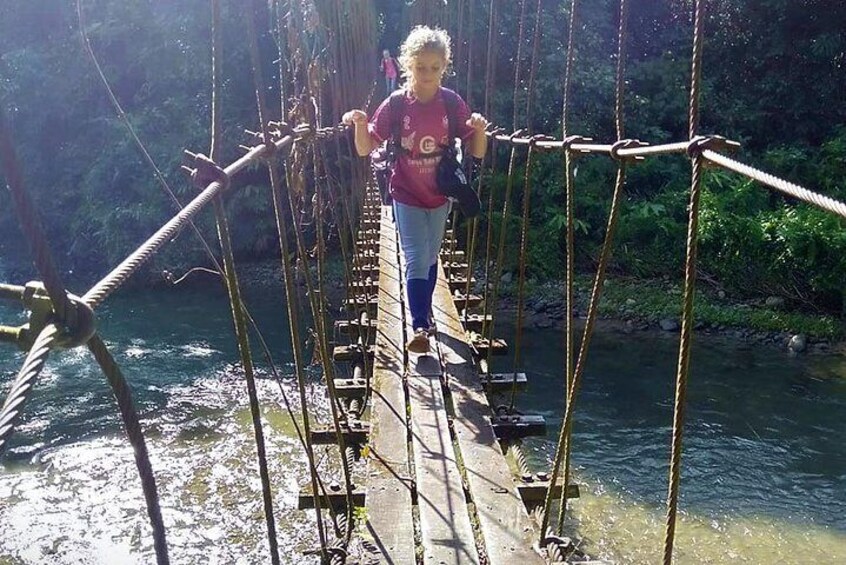 Hanging bridge in Headhunter's trail trek