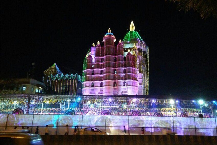 Shree Siddhivinayak Temple in the night